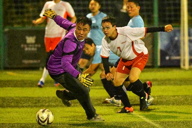 欧冠-哈兰德双响京东安破门 曼城3-3费耶诺德